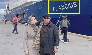 Phó tổng thống Iran bị cách chức vì đi du lịch Nam Cực Phó tổng thống Iran bị cách chức vì đi du lịch Nam Cực
