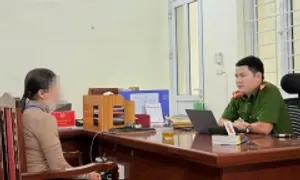 Trình báo mất 400 triệu đồng sau cú lừa 'thanh toán 16.000 đồng phí ship' Trình báo mất 400 triệu đồng sau cú lừa 'thanh toán 16.000 đồng phí ship'