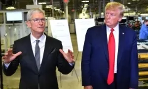 Ông Trump: Apple phải trả 25% thuế cho iPhone không sản xuất tại Mỹ Ông Trump: Apple phải trả 25% thuế cho iPhone không sản xuất tại Mỹ