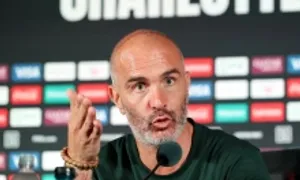 HLV Chelsea tức giận vì hoãn trận 2 tiếng HLV Chelsea tức giận vì hoãn trận 2 tiếng