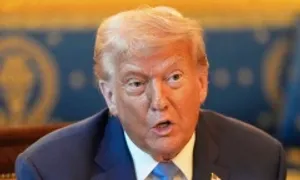 Ông Trump áp thuế nhập khẩu 30% với EU, Mexico Ông Trump áp thuế nhập khẩu 30% với EU, Mexico