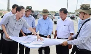 Chủ tịch Đồng Tháp: 'Vướng đâu, gỡ đó' để đẩy nhanh tiến độ công trình Chủ tịch Đồng Tháp: 'Vướng đâu, gỡ đó' để đẩy nhanh tiến độ công trình