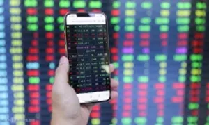 Dragon Capital: Nên bỏ thành kiến 'cổ phiếu cứ vượt đỉnh là chốt lời' Dragon Capital: Nên bỏ thành kiến 'cổ phiếu cứ vượt đỉnh là chốt lời'