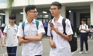 Phụ huynh, giáo viên đồng tình cấm điện thoại trong trường Phụ huynh, giáo viên đồng tình cấm điện thoại trong trường