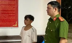 Ra đầu thú sau khi cưỡng bức chủ nhà say rượu