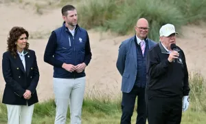 Ông Trump khánh thành sân golf mới ở Scotland Ông Trump khánh thành sân golf mới ở Scotland