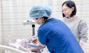 Một mình gom noãn thụ tinh ống nghiệm để có con