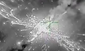Drone Ukraine bám đuổi, phá hủy bệ phóng S-300 Nga