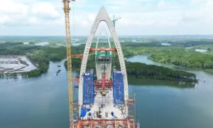 Cầu nối cao tốc Bến Lức với cảng Cái Mép sau 2 năm thi công