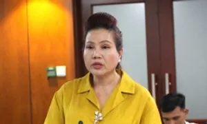 Cựu Tổng giám đốc SJC 'chèn nguyên liệu bên ngoài' vào 6.255 lượng vàng miếng Cựu Tổng giám đốc SJC 'chèn nguyên liệu bên ngoài' vào 6.255 lượng vàng miếng