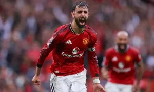 Scholes: 'Bruno Fernandes phải đá số 10 của Man Utd'