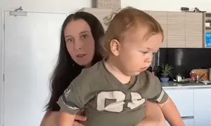 Cậu bé bị nhầm là AI vì quá to lớn