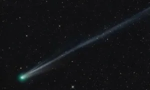 Sao chổi bay gần Trái Đất đủ để quan sát bằng mắt thường