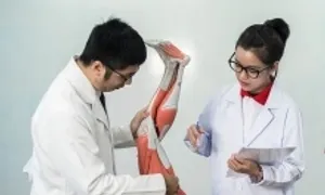 Băn khoăn khi 'chỉ trường Y được đào tạo bác sĩ'